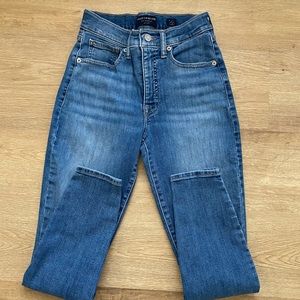 Lucky Brand High Rise Skinny Jean